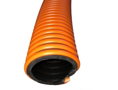 What is the maximum temperature that a steam hose can reach?