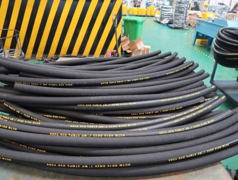 How to store rubber hoses for construction machinery